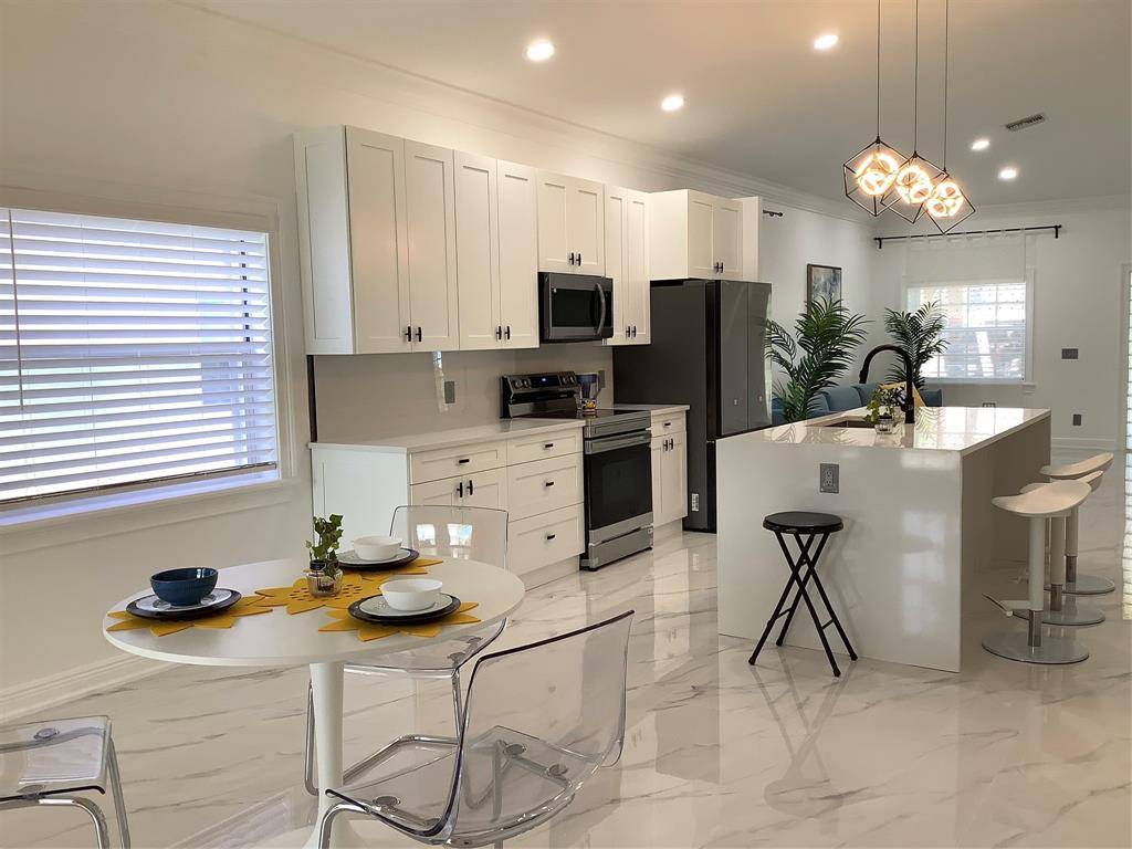 Boynton Beach, FL 33472,[StreetName,UnitNumber,StreetNumber,StreetDirPrefix]