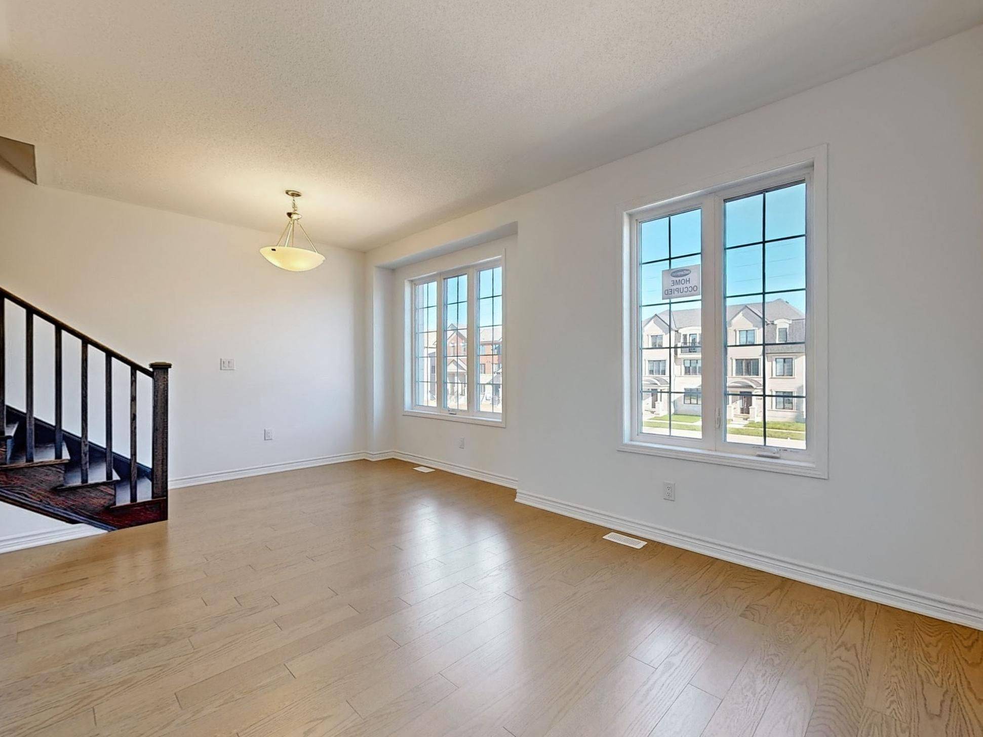 Oakville, ON L6M 5N9,1371 William Halton Pkwy