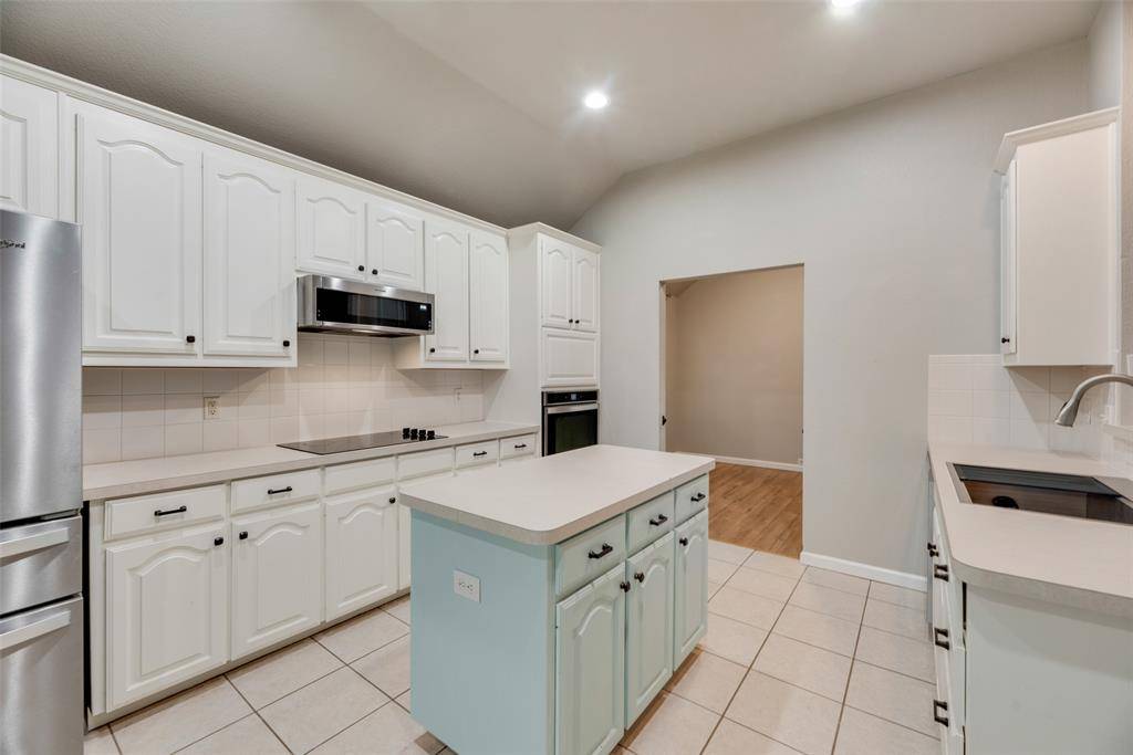 Fort Worth, TX 76131,2825 Flint Rock Drive
