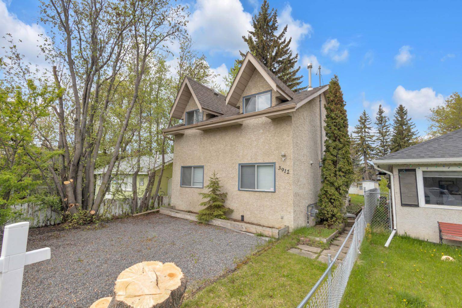 Sylvan Lake, AB T4S 1B7,3912 50 AVE