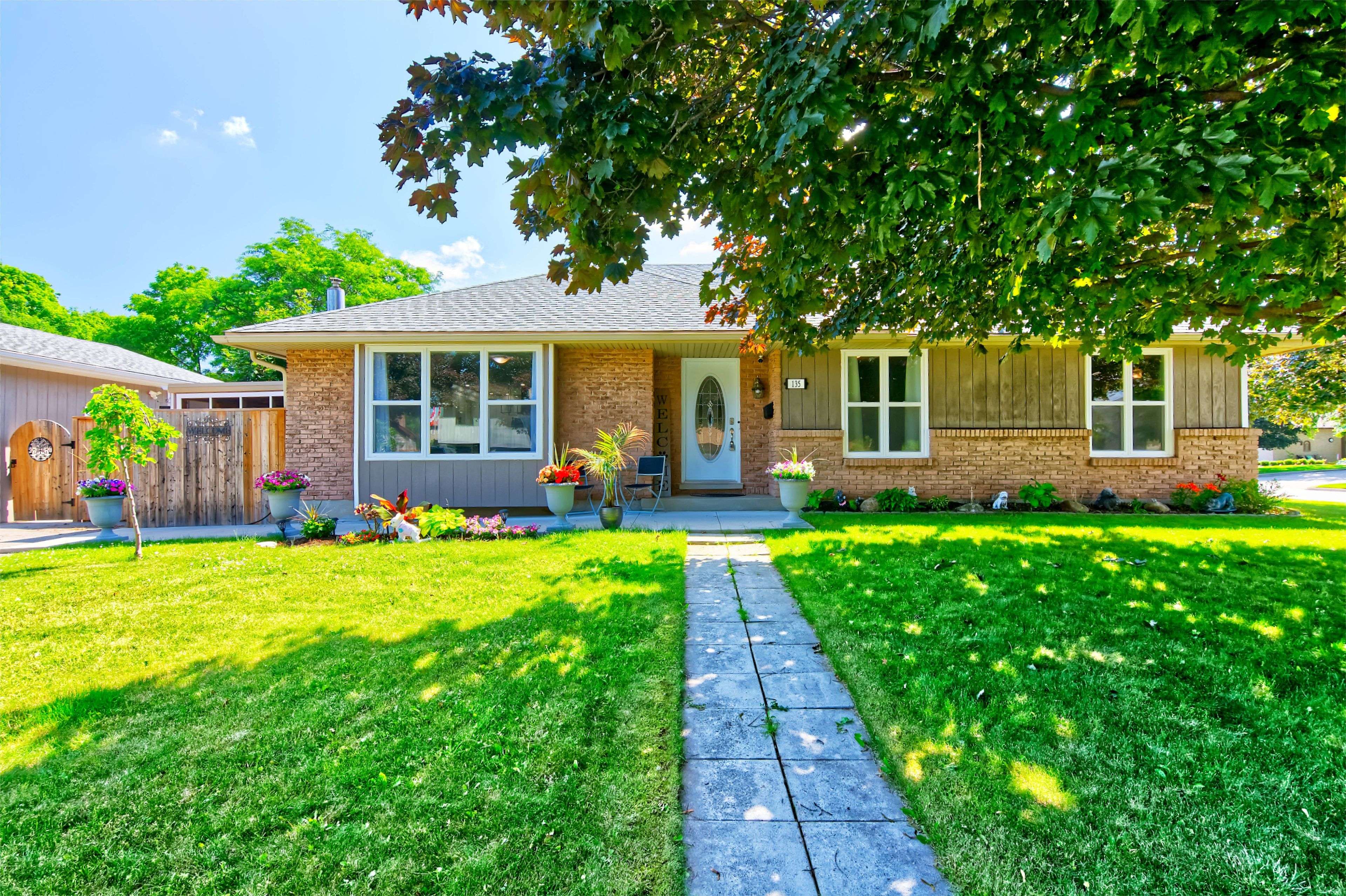 Cambridge, ON N1S 4H3,135 Kent ST