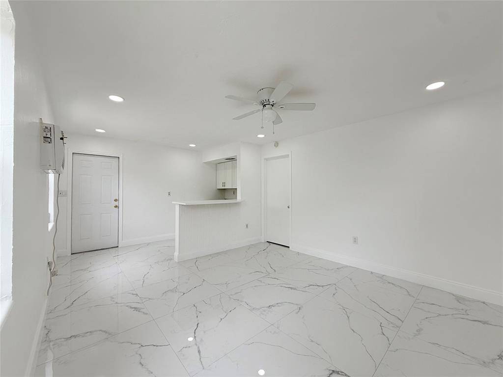 Hollywood, FL 33020,[StreetName,UnitNumber,StreetNumber,StreetDirPrefix]