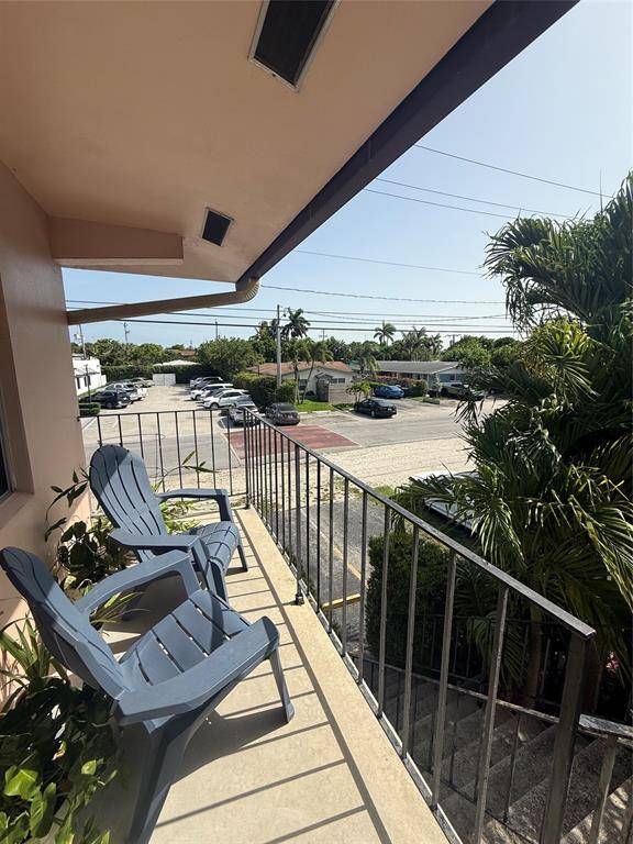Fort Lauderdale, FL 33305,[StreetName,UnitNumber,StreetNumber,StreetDirPrefix]