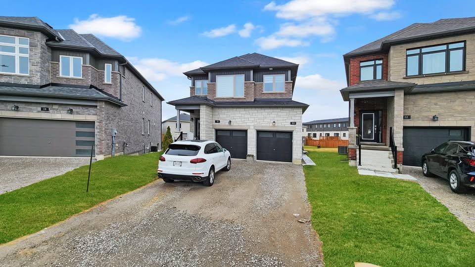 Barrie, ON L9J 0V5,30 Barnyard TRL