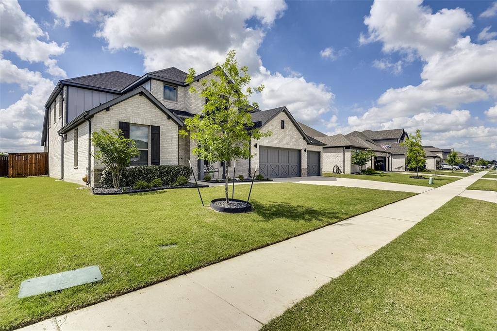 Waxahachie, TX 75165,235 Half Moon Drive