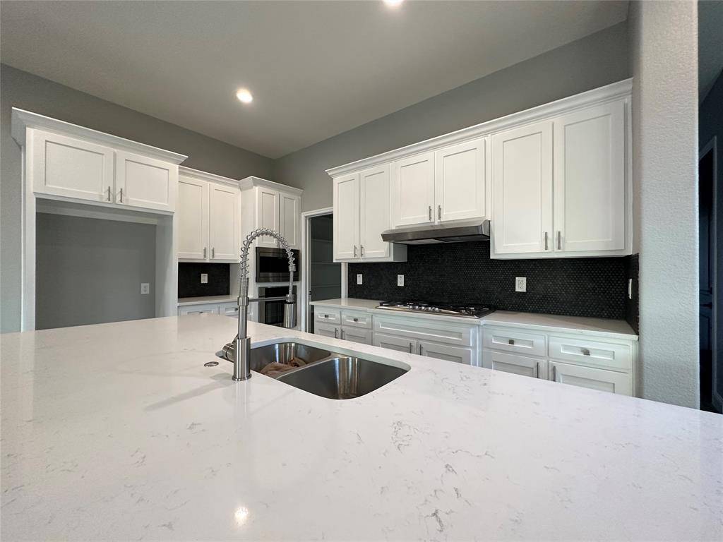 Dallas, TX 75223,417 S Glasgow Drive