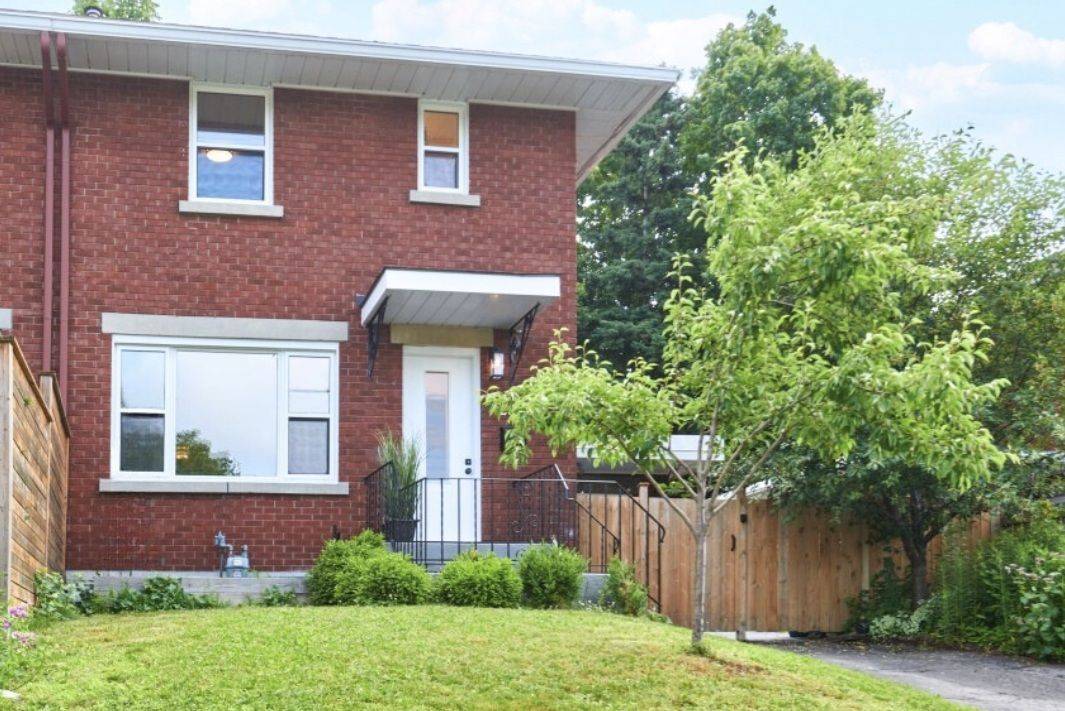 Woodroffe, ON K2B 5C1,233 ALLISON AVE