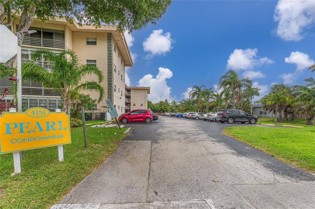 Lauderdale Lakes, FL 33319,[StreetName,UnitNumber,StreetNumber,StreetDirPrefix]