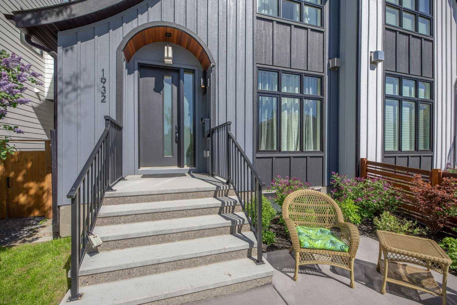 Calgary, AB T3E 2E5,1932 27 ST SW