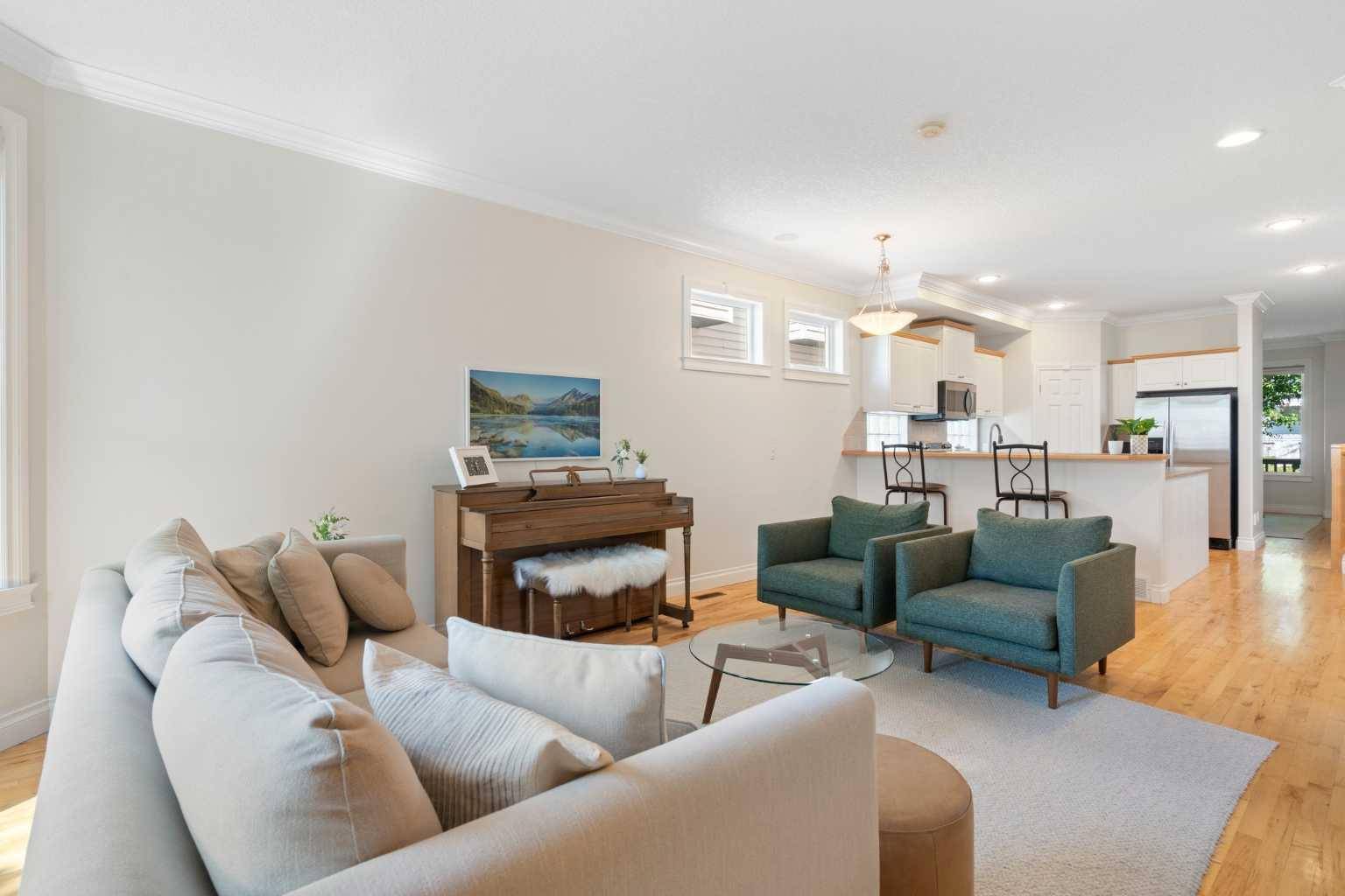 Calgary, AB T2V 0G4,725 55 AVE SW