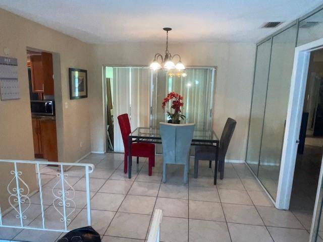 Lauderdale Lakes, FL 33319,[StreetName,UnitNumber,StreetNumber,StreetDirPrefix]