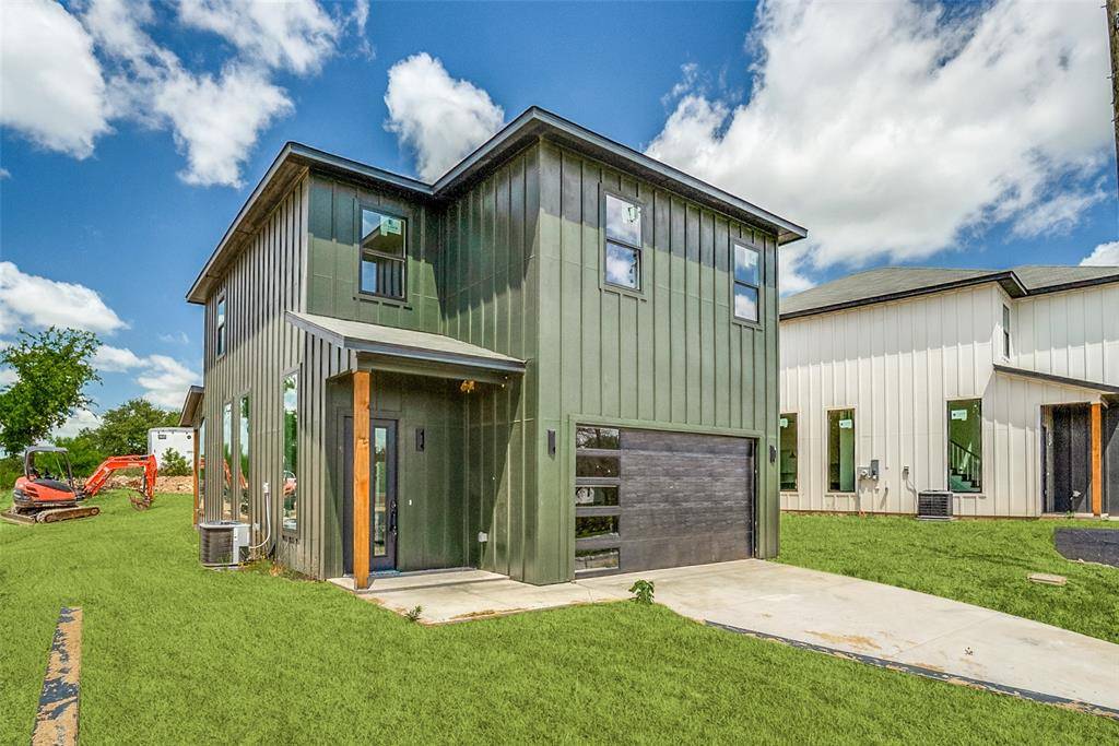 Granbury, TX 76048,2520 elk Trail