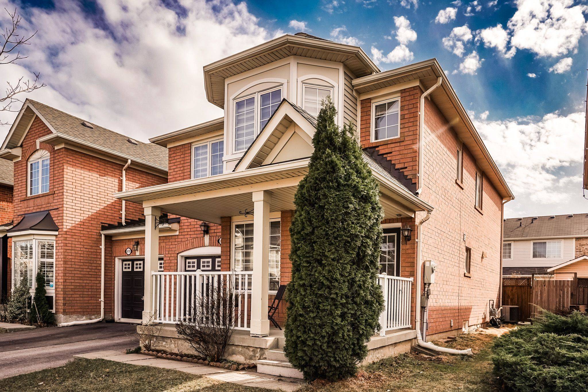 Milton, ON L9T 6H1,668 Hamilton CRES