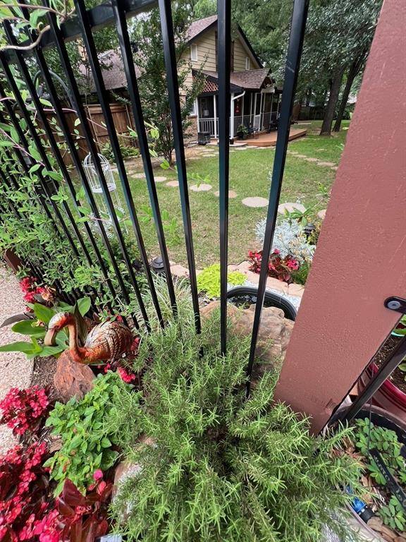 Burleson, TX 76028,208 Cedar Lane
