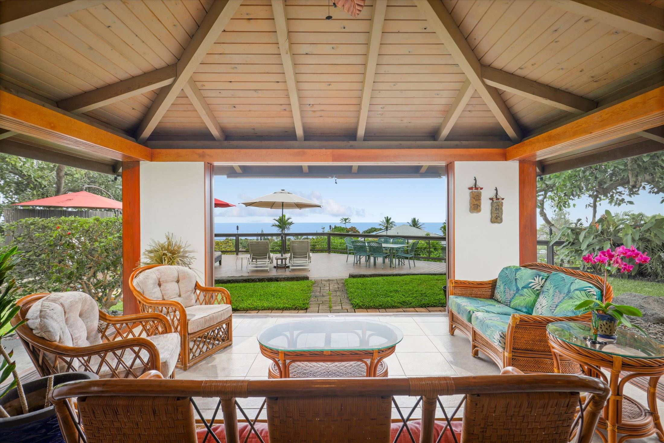 Kailua-kona, HI 96740,75-5818 LUPA PL