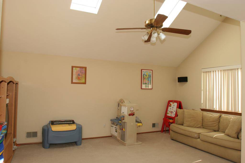 Elizabeth City, NJ 07206,552 Elizabeth Ave