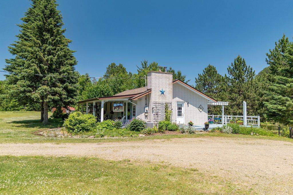 Madawaska Valley, ON K0J 1B0,11462 Opeongo RD