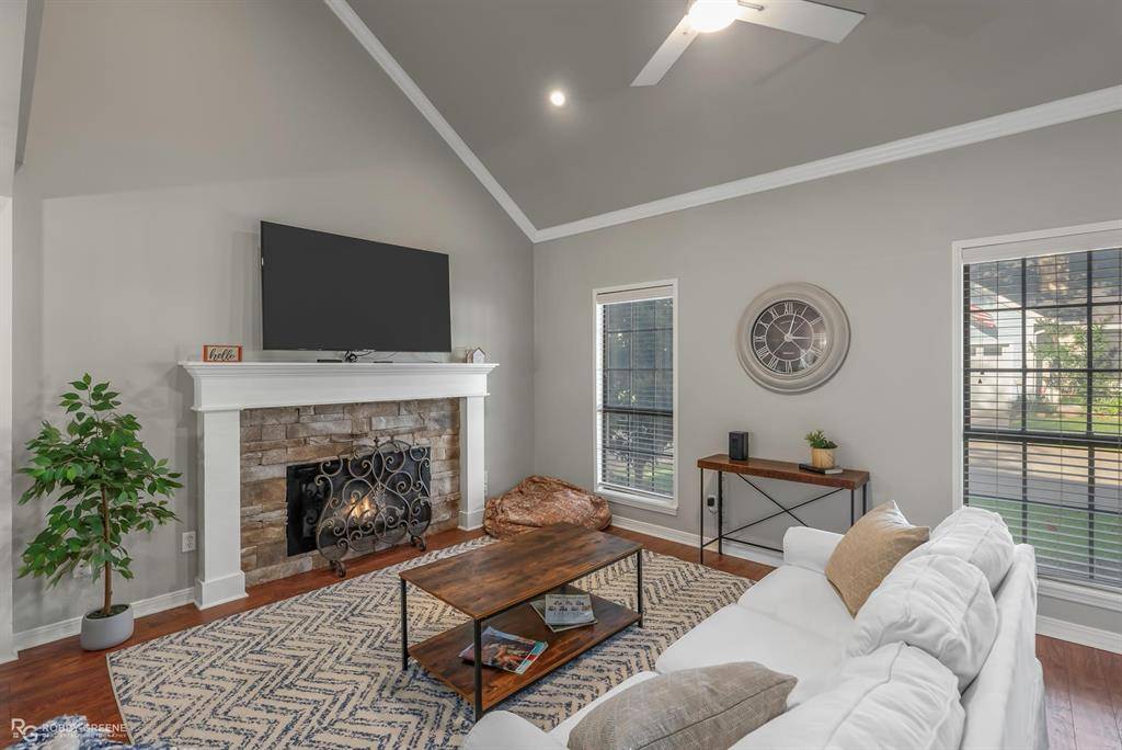 Shreveport, LA 71115,42 Settlers Bend