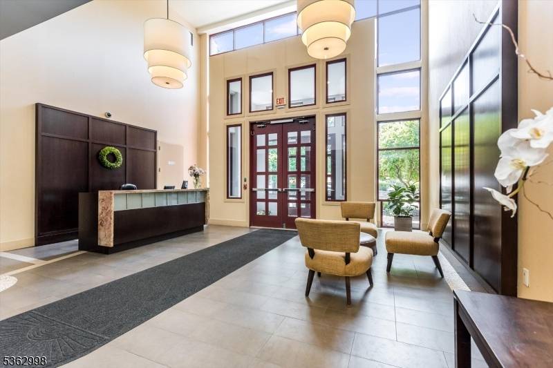 Glen Ridge Boro Twp., NJ 07028,85 Park Ave #303