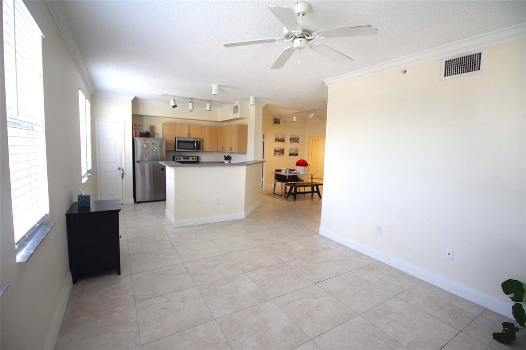 Fort Lauderdale, FL 33301,[StreetName,UnitNumber,StreetNumber,StreetDirPrefix]