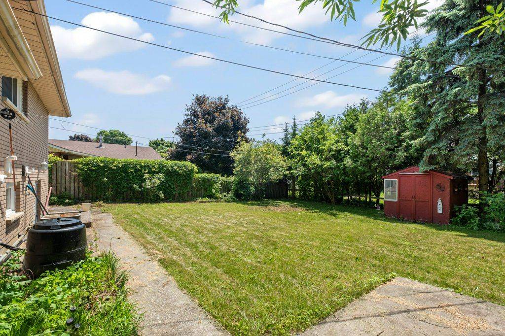 Kingston, ON K7M 2V9,14 Herchmer CRES