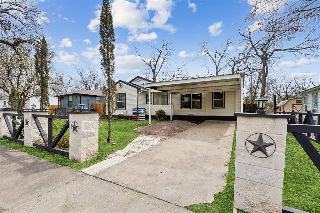 Dallas, TX 75228,2120 Tisinger Avenue