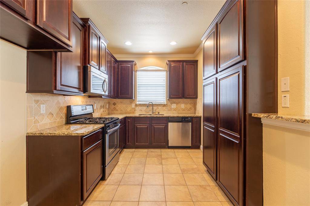 Mckinney, TX 75072,1824 Desoto Drive
