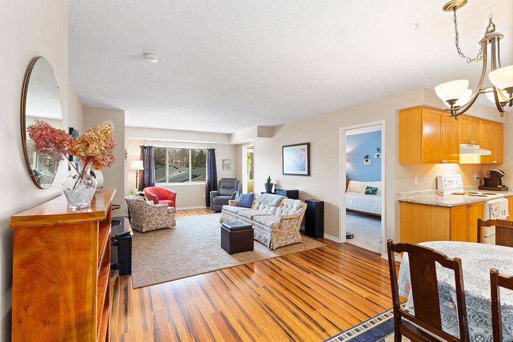 Shelburne, ON L9V 3P9,250 Robert ST #310