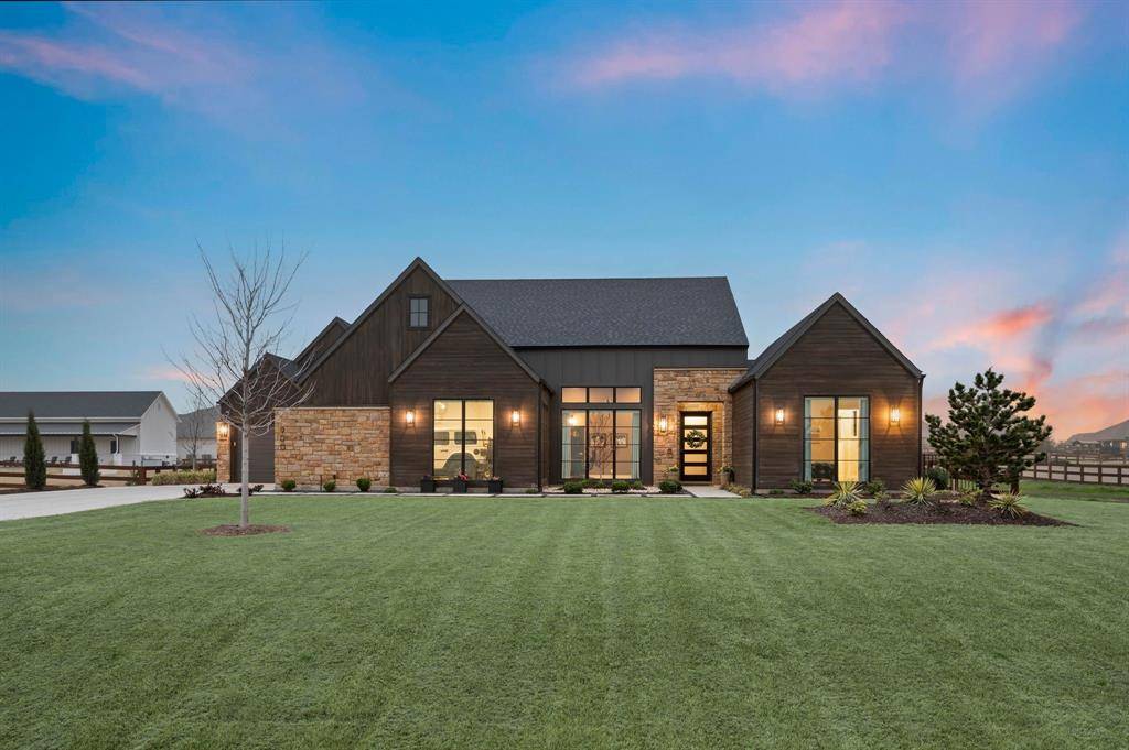 Northlake, TX 76247,900 Sutherland Crescent