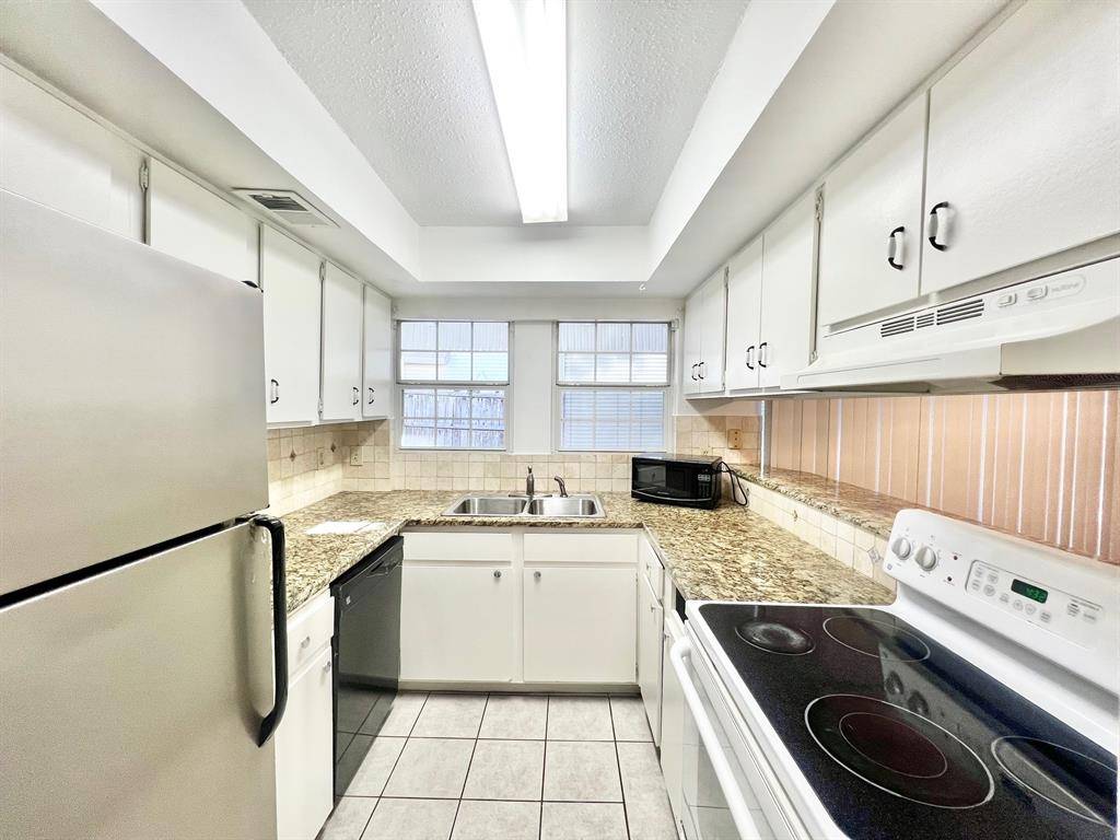 Carrollton, TX 75006,2639 Via Catalina