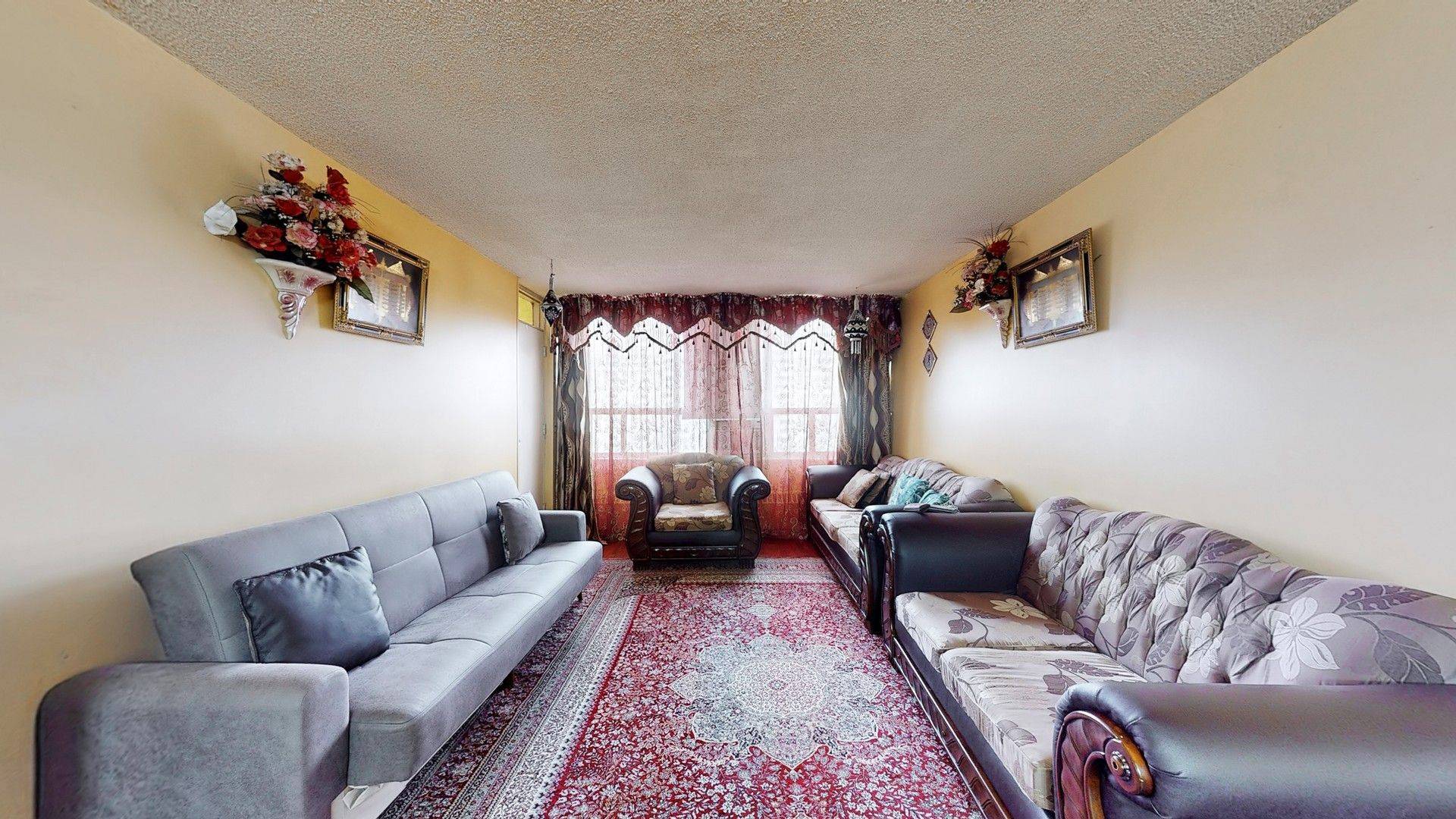 Toronto W09, ON M9R 1T2,370 Dixon RD #810