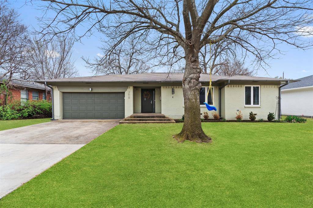 Dallas, TX 75231,7418 Fenton Drive