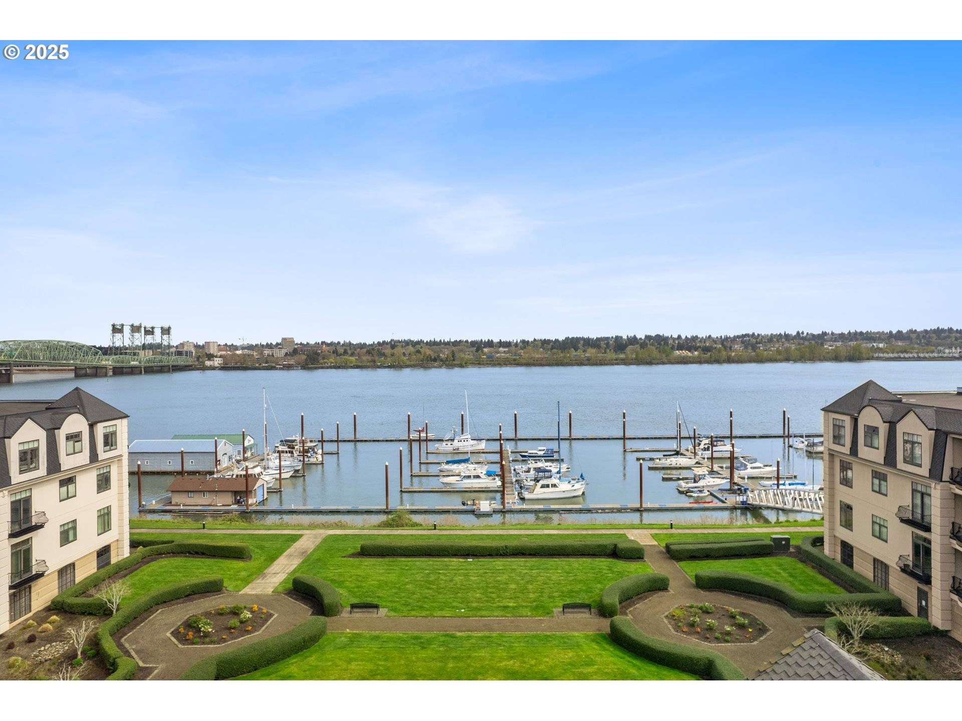 Portland, OR 97217,707 N HAYDEN ISLAND DR #413