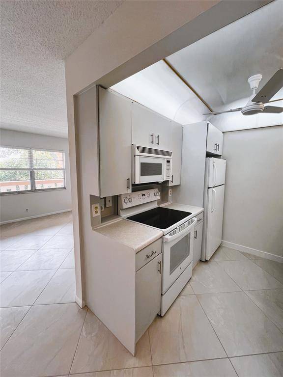 Coconut Creek, FL 33066,2905 Victoria Place #E4