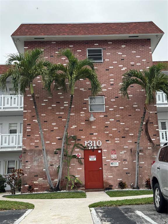 Lauderhill, FL 33313,[StreetName,UnitNumber,StreetNumber,StreetDirPrefix]