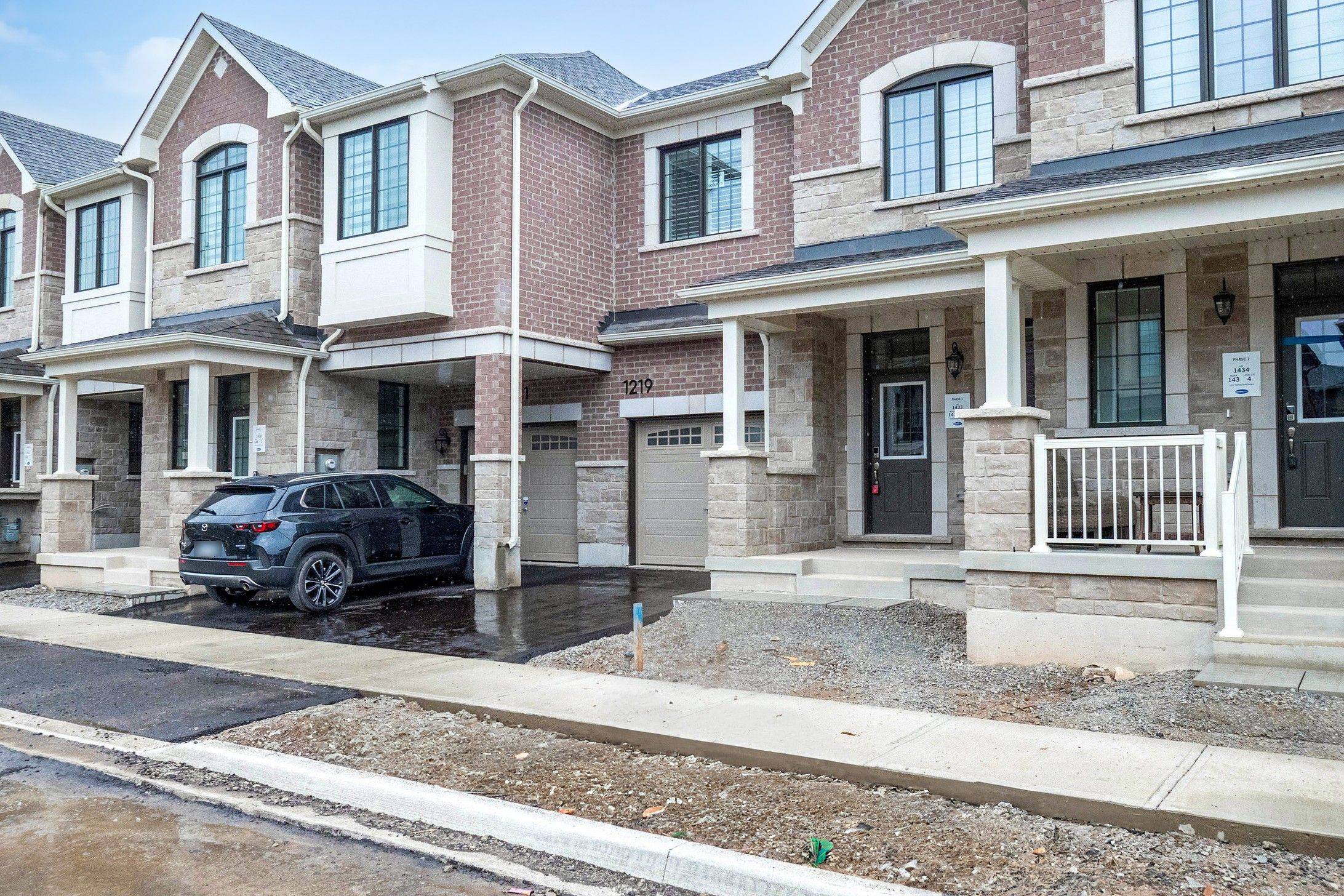 Milton, ON L9T 5T3,1219 STIRLING TODD TER