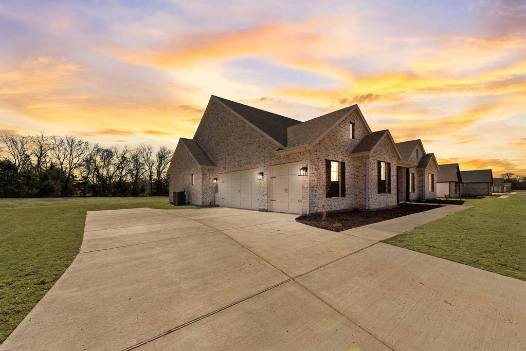 Van Alstyne, TX 75495,1040 Julian Drive