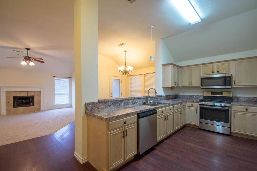 Saginaw, TX 76179,736 Silverbrook Drive