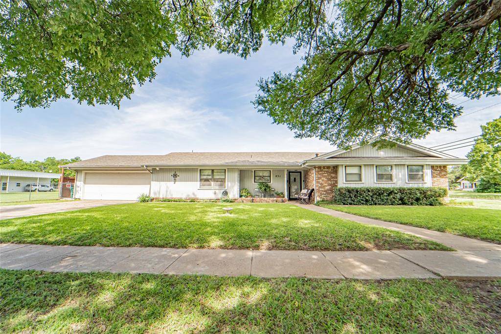 Graham, TX 76450,831 Plum Street