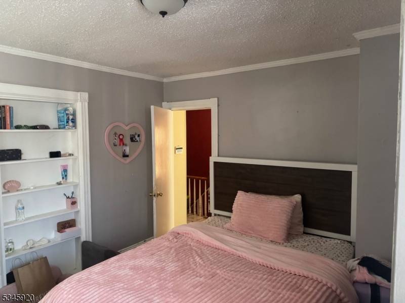 Perth Amboy City, NJ 08861,157 Gordon St