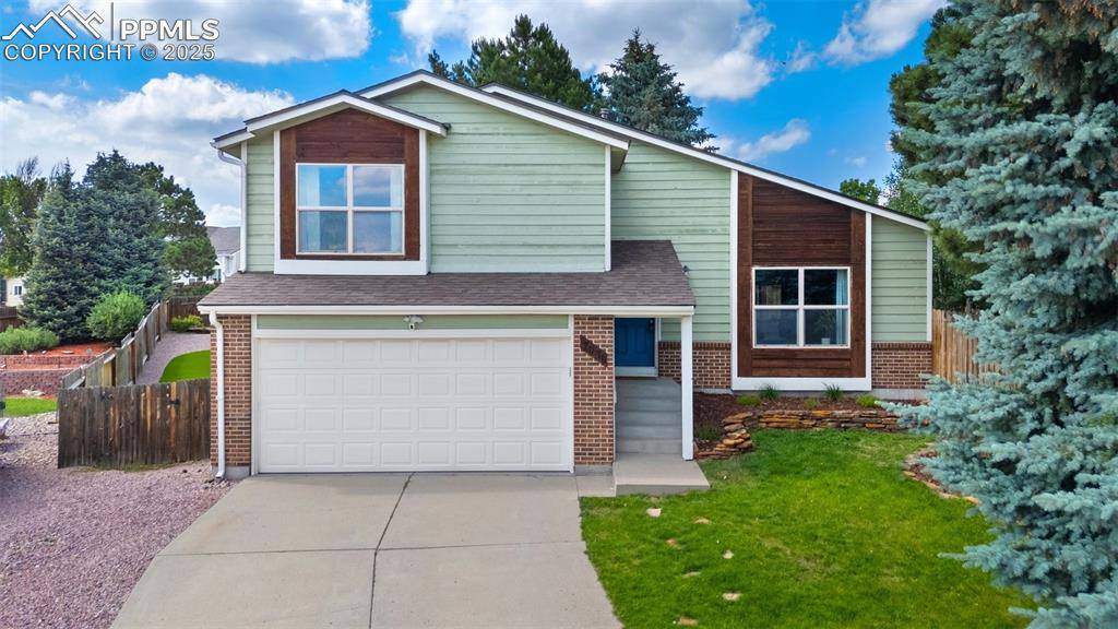 Colorado Springs, CO 80918,7030 Heywood CT
