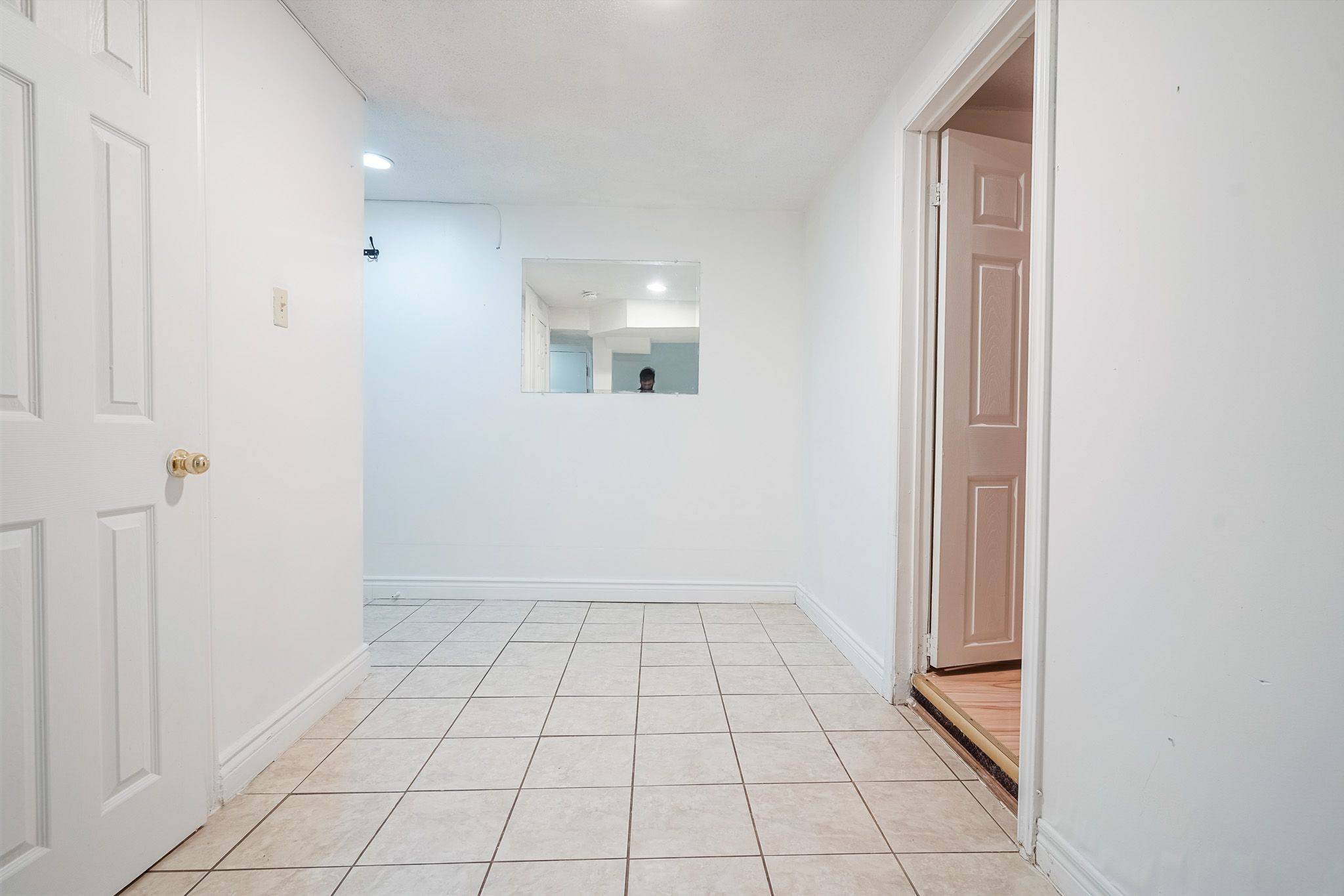 Toronto E10, ON M1C 4B7,93 GLENTHORNE DR #Basement