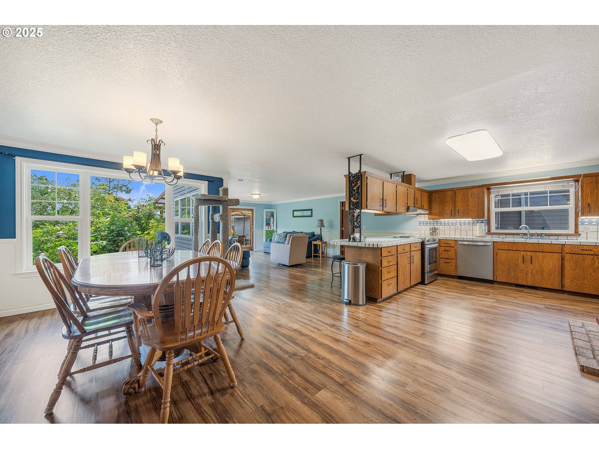 9065 TRASK RIVER RD, Tillamook, OR 97141