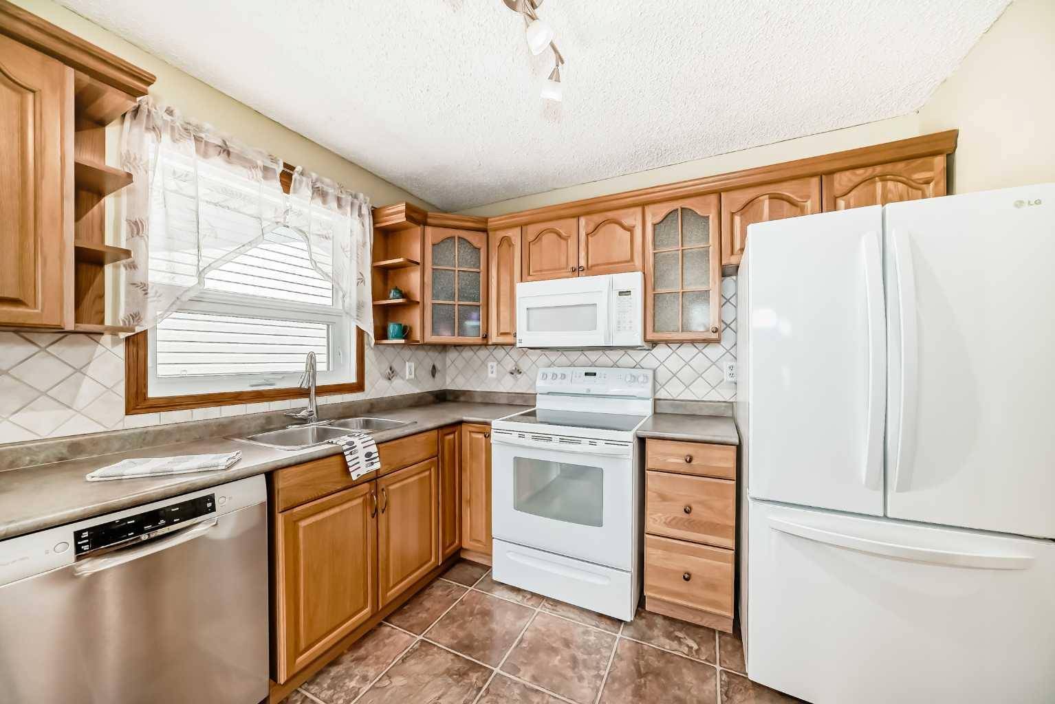 Airdrie, AB T4A 1A2,440 Big Springs DR SE