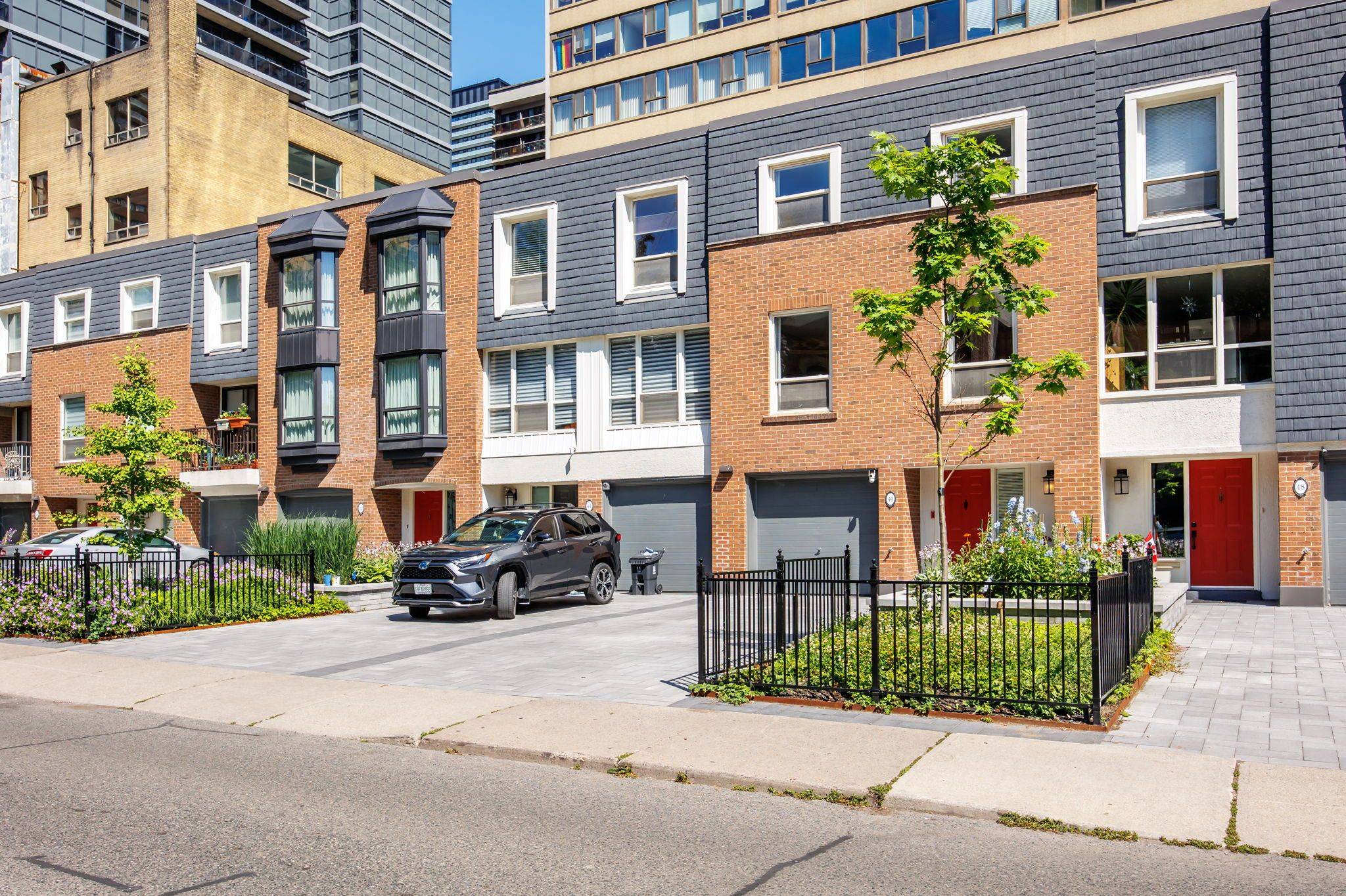 Toronto C08, ON M5B 2J5,46 Granby ST #5
