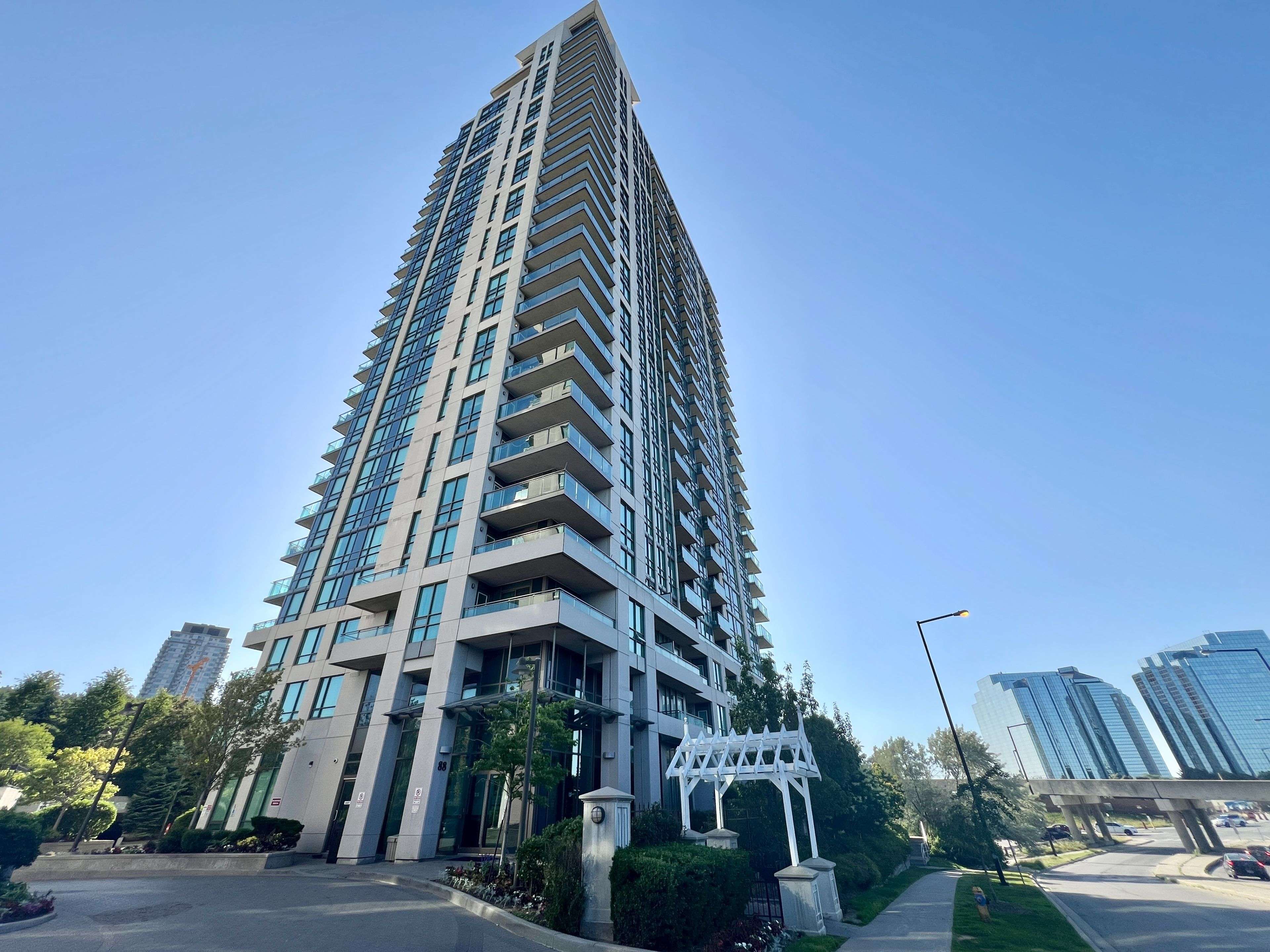 Toronto E09, ON M1H 0A2,88 Grangeway AVE #1506