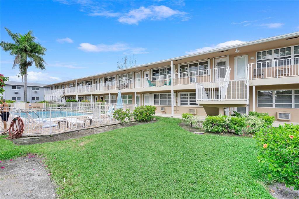Hallandale Beach, FL 33009,[StreetName,UnitNumber,StreetNumber,StreetDirPrefix]