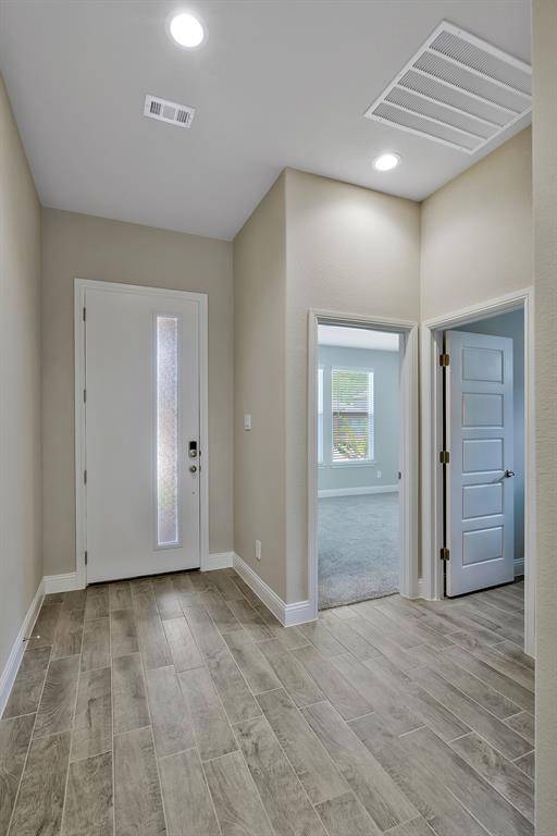 Denton, TX 76205,1409 Razorbill Road