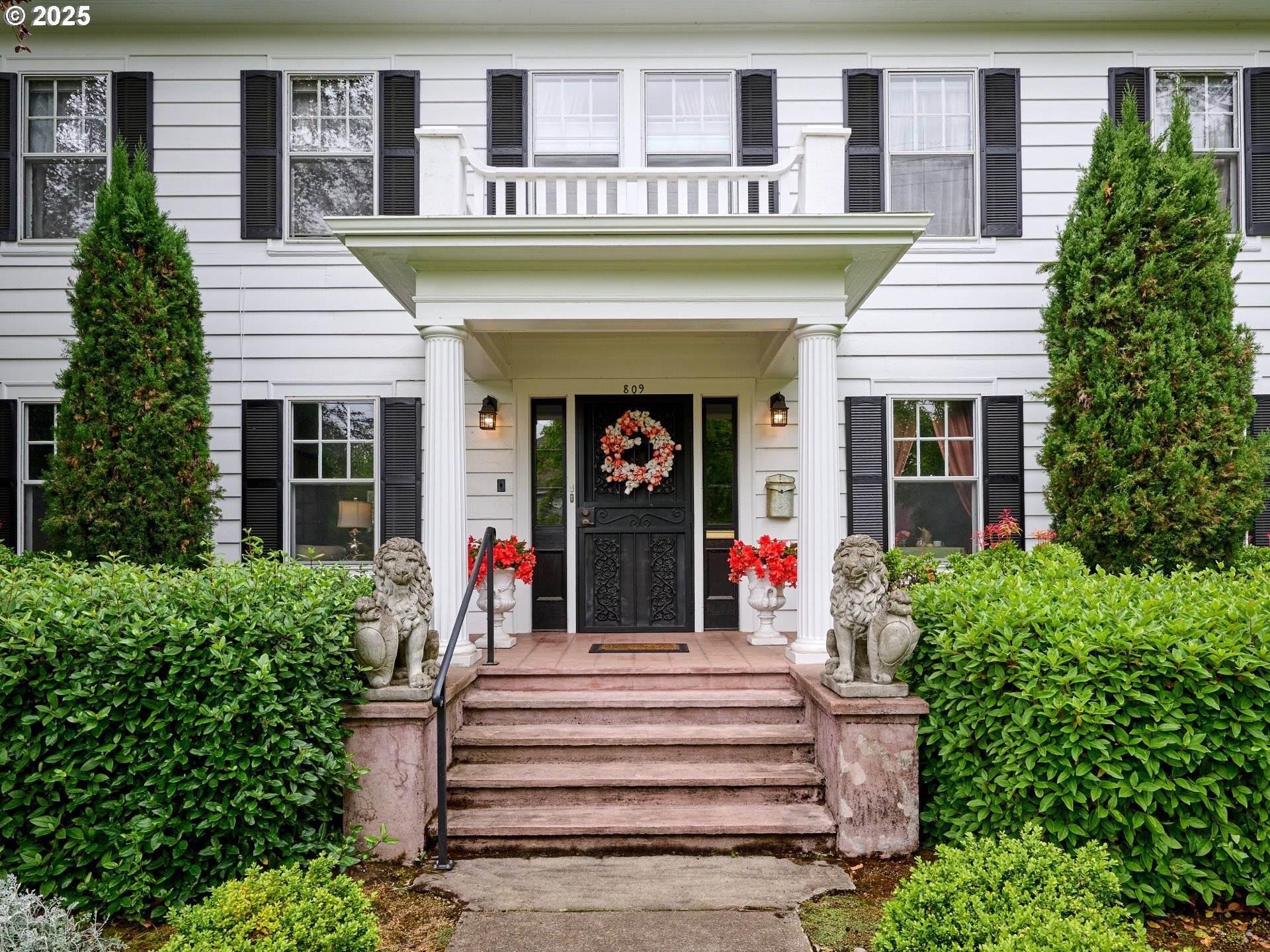 Mc Minnville, OR 97128,809 NE EVANS ST
