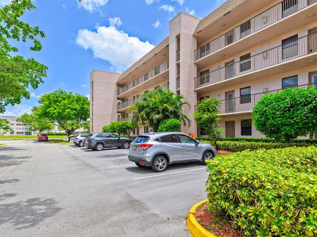 Sunrise, FL 33322,2748 NW 104th Ave #406